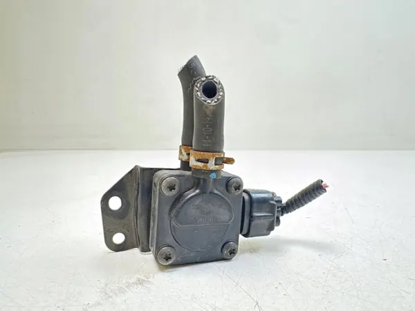 Capteur de pression d'échappement Honda CR-V 2010 RFW1800 image 1