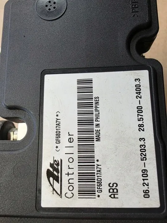 Pompe ABS OEM 06.2190-0635.4 pour Suzuki Swift MK6 image 3