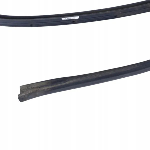 Joint de Seuil Portière Audi Q3 F3 OEM 83A833177 Gauche Bas image 7