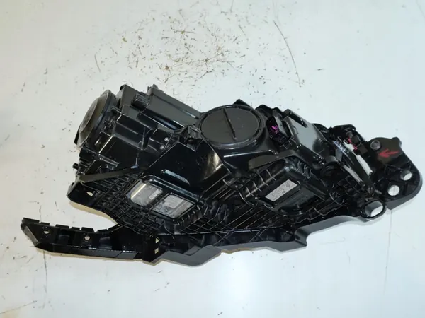 VW Golf VI farol bi xenon esquerdo image 10