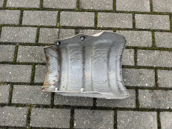 Escudo térmico OEM JC46 5B414 AA para Ford F-Max 500 image 3