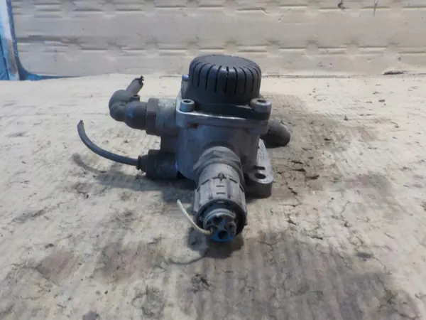 Reläventil OEM K158596 för DAF XF 105 - Begagnad image 5