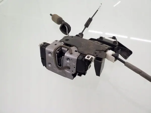 Vänster framdörrslås MERCEDES-BENZ E (W212) A0997200135 image 2