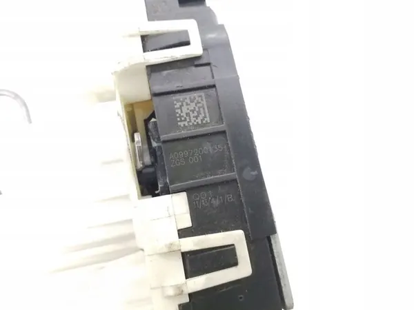 Vänster framdörrslås MERCEDES-BENZ E (W212) A0997200135 image 3