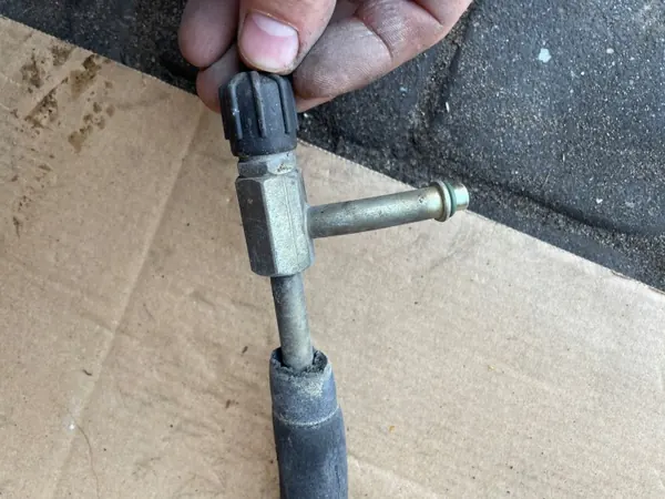 Klimaschlauch OEM E324.0V8 für BMW E32/E34 M60 V8 image 4