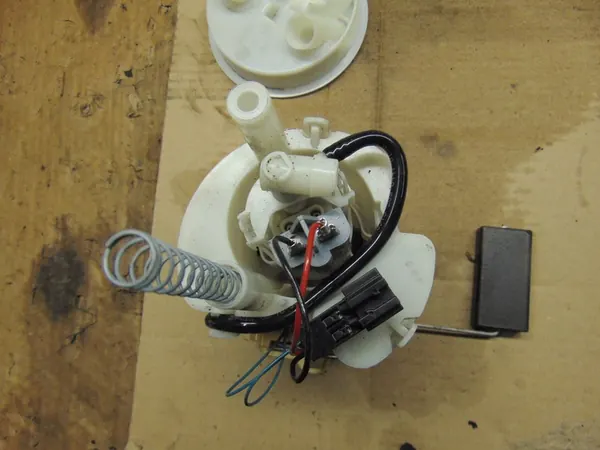 Brandstofpomp Mercedes W203 2.0 Compressor Benzine Europa image 5