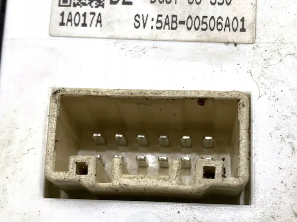 Interruptor de vidro MAZDA CX-3 DG8T66350 image 4