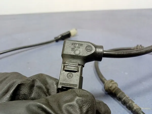 MERCEDES GLS X167 ABS SENSOR VOOR A1679054600 image 3