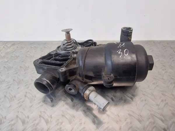 Audi OE 059115389G Oljefilterhus - Begagnad image 2