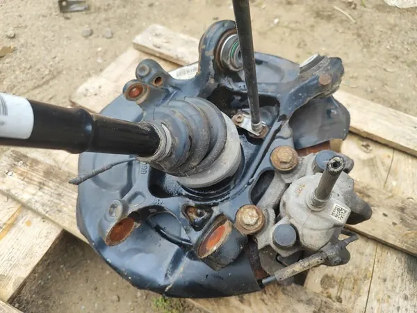 BMW 3 F31 2.0D Oikea Takavarsi 8680348 image 6