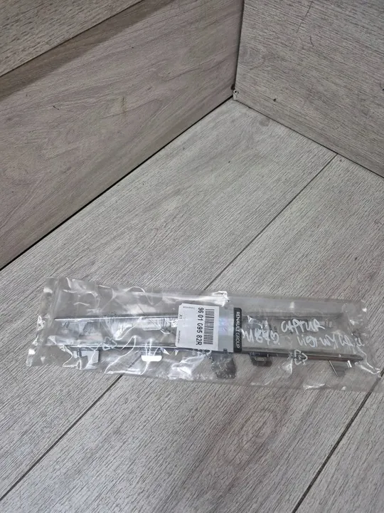 Renault Captur II Kromgrill Trim 960109582R image 2