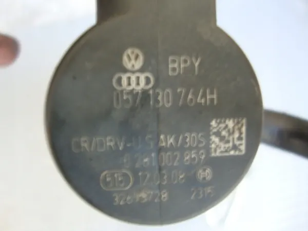 OEM 03L130089A Rail d'injection pour Audi A4 B8 2.0 TDI image 3