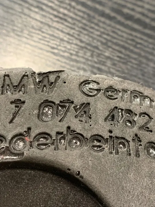OEM 7074482 Cache amortisseur arrière BMW 5 E60/E61 image 3