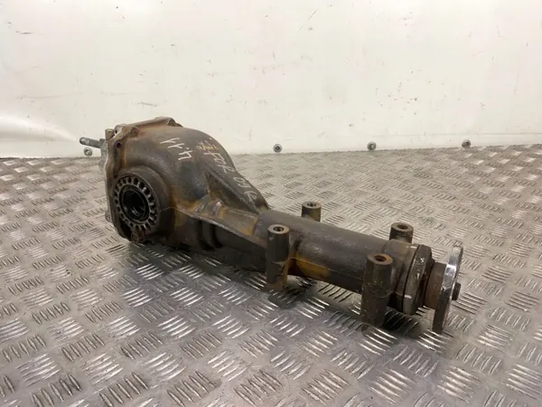 Subaru FBZ25176 Bakre differential - Begagnad OEM image 2