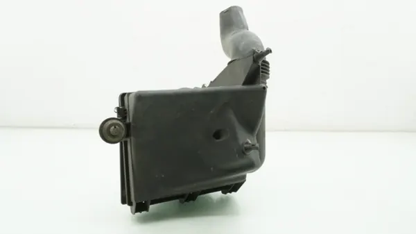 Mercedes Luftfiltergehäuse OEM A1110900001 image 6