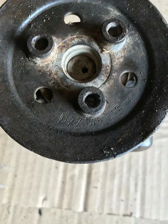 Bomba de direção assistida Volkswagen PASSAT B3 1988 OEM 027145255 image 4