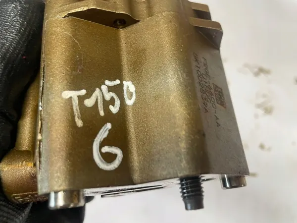 Bomba de aceite Ford OE F2GE-6600-AA - Pieza usada image 10