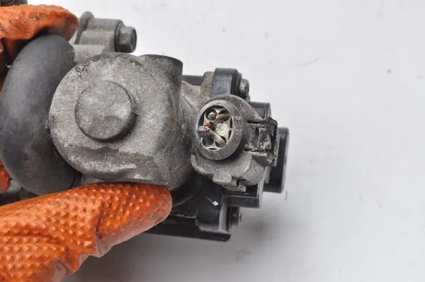 EGR-VENTTIILI HYUNDAI H1 II 2.5 CRDI 28410-4A700 image 4