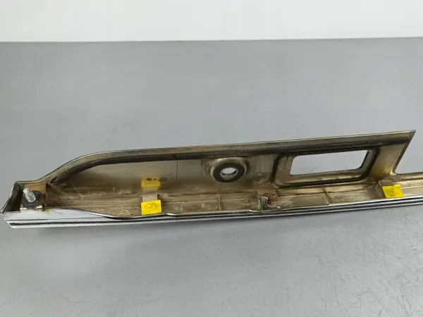 Barre d'éclairage plaque SsangYong Rexton OEM FOB42478 image 8