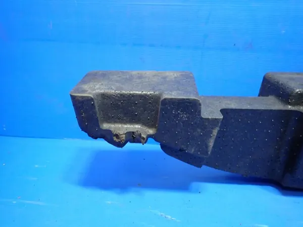 Mitsubishi Outlander II Etupuskuri image 5