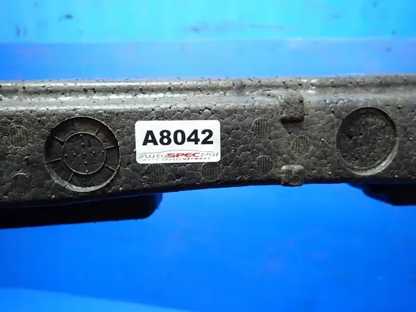 Mitsubishi Outlander II Etupuskuri image 7