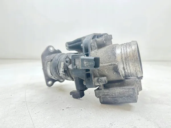 Corpo de borboleta Ford Focus 2009 9E926 image 2