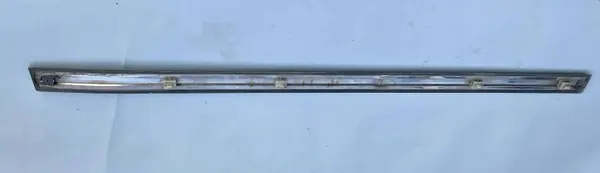 Mercedes-Benz E W124 Dörrlist Höger Fram OEM LEP4974 image 5