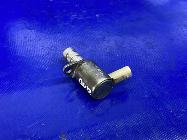 Öljynpaineventtiili VW Golf VI Audi 2.0 TFSI OEM image 2