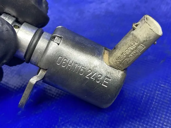 Öljynpaineventtiili VW Golf VI Audi 2.0 TFSI OEM image 6