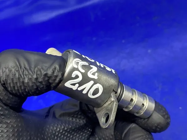 Öljynpaineventtiili VW Golf VI Audi 2.0 TFSI OEM image 8