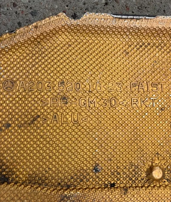 MERCEDES C W203 Motorhuv A2035201823 image 3