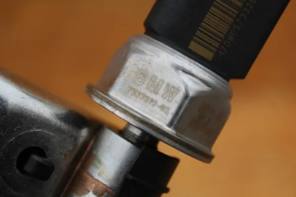BMW Bränslerör OEM 7575480 7537319 - Begagnad image 3