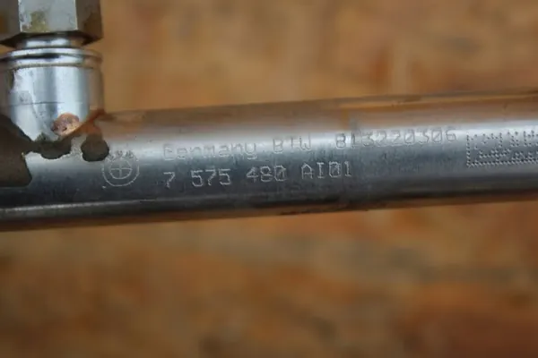 BMW Bränslerör OEM 7575480 7537319 - Begagnad image 4