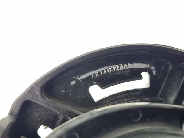 Farol de neblina dianteiro Chrysler Pacifica 2018 image 2