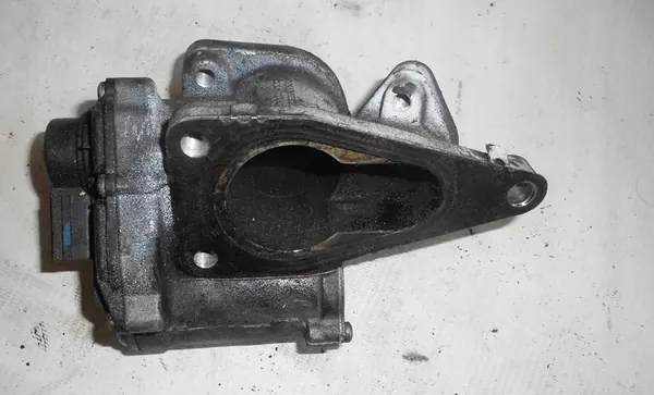 Válvula EGR Renault Scenic II Laguna II 1.9 dci 8200796571A image 2