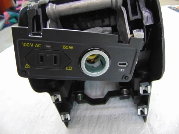 Convertisseur Tunnel PASSAT B8 150W USB Type C OEM image 3