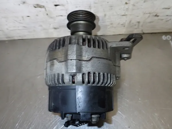 Generaattori Audi 80 2.0 OE 050903015B image 3