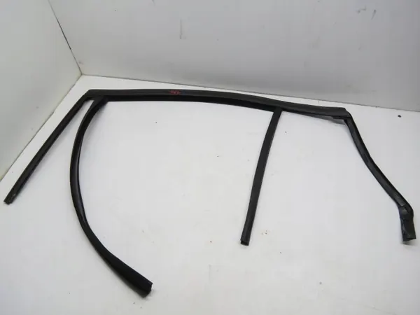 Dörrtätning Vänster Bak OEM KRO12867 för Volvo V60/S60 image 2