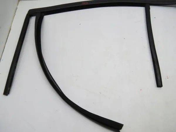 Dörrtätning Vänster Bak OEM KRO12867 för Volvo V60/S60 image 4