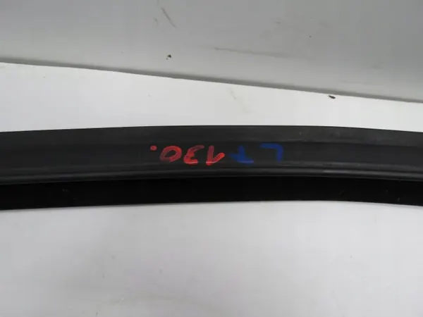 Dörrtätning Vänster Bak OEM KRO12867 för Volvo V60/S60 image 5