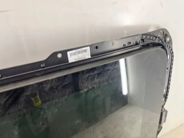 Techo solar Volkswagen Tiguan OEM 5NA877041L - Usado image 6