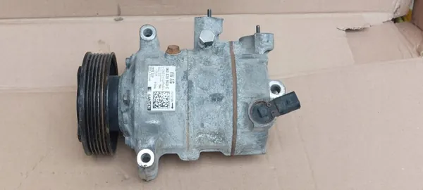 Compressor AC OEM 5K0820803C para VW Golf Seat Skoda image 2