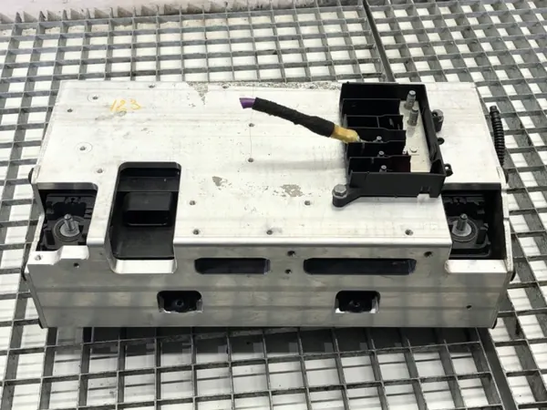 Käytetty hybridiakku OEM 4N0915441E Audi A8 D5:lle image 2