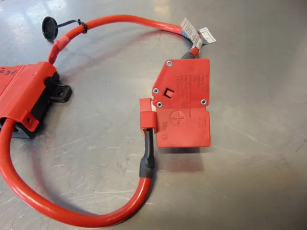 Distribuidor de corrente BMW OEM 922775204 - Usado image 4