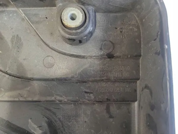 Couvercle moteur Opel OE 12650514 - État utilisé image 3