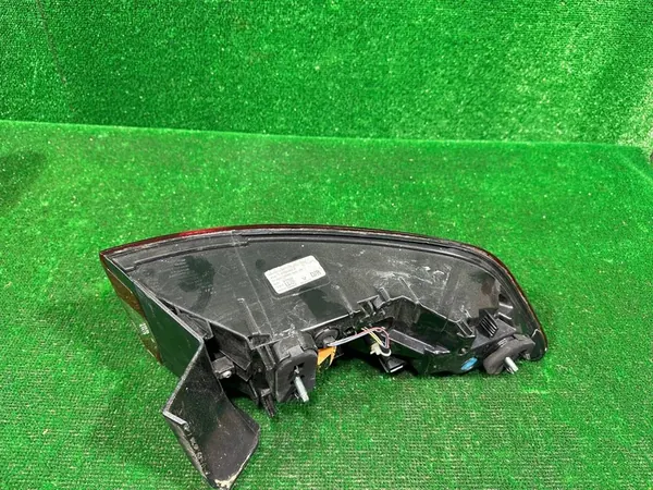 Höger baklampa Renault Megane IV Kombi 265501150R image 9