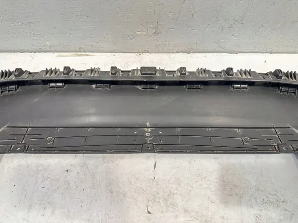 Placa de soporte parachoques OEM 5H0805915M VW Golf 8 image 4