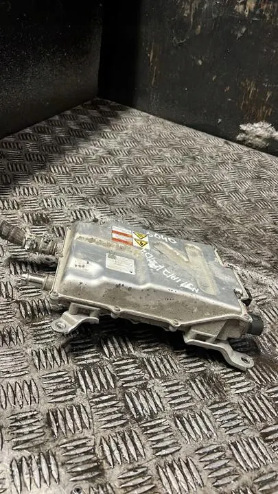 Tesla Inverter met Converter OEM 1060985-00-C image 2