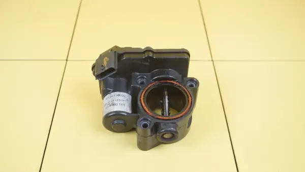 Corps de papillon OEM R9M413 pour Trafic III 1.6 DCI image 2