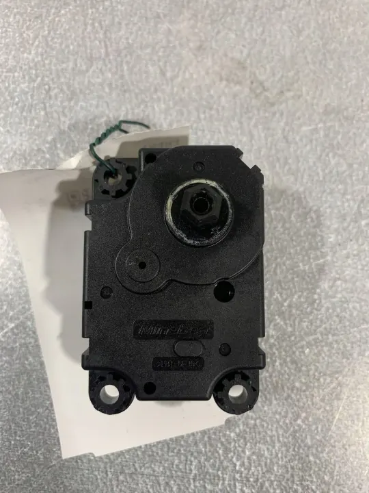 Clapet de ventilation Mitsubishi Outlander OEM FBZ18484 image 3